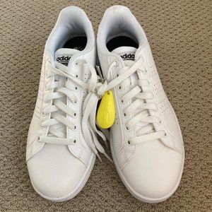 7.5 Like New Adidas Cloudform Advantage Shoes